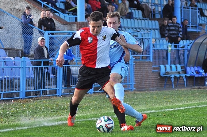 Zdjęcie w galerii na portalu naszraciborz.pl: Minimalna przegrana Unii z GTS-em Bojszowy wiadomości z regionu