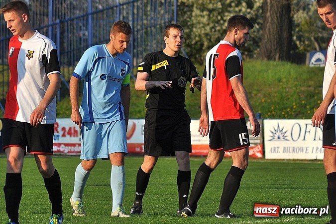 Zdjęcie w galerii na portalu naszraciborz.pl: Minimalna przegrana Unii z GTS-em Bojszowy wiadomości z regionu