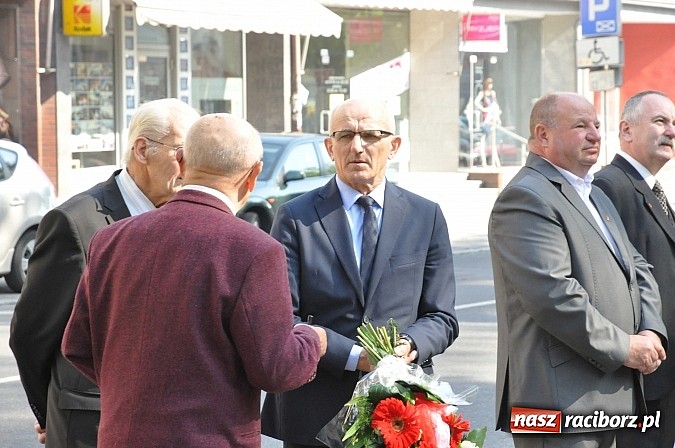 Zdjęcie w galerii na portalu naszraciborz.pl: Wspomnieli walkę Arki Bożka o polski Racibórz wiadomości z regionu