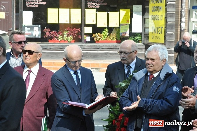 Zdjęcie w galerii na portalu naszraciborz.pl: Wspomnieli walkę Arki Bożka o polski Racibórz wiadomości z regionu