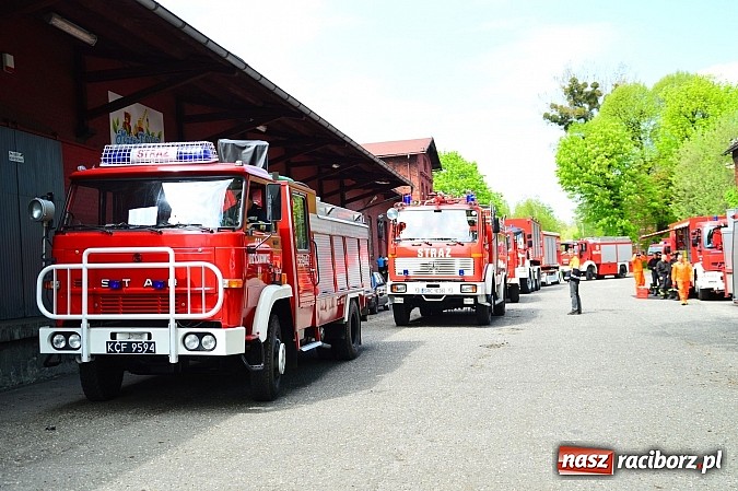 Zdjęcie w galerii na portalu naszraciborz.pl: Rozszczelnienie cysterny z amoniakiem na stacji w Chałupkach  wiadomości z regionu