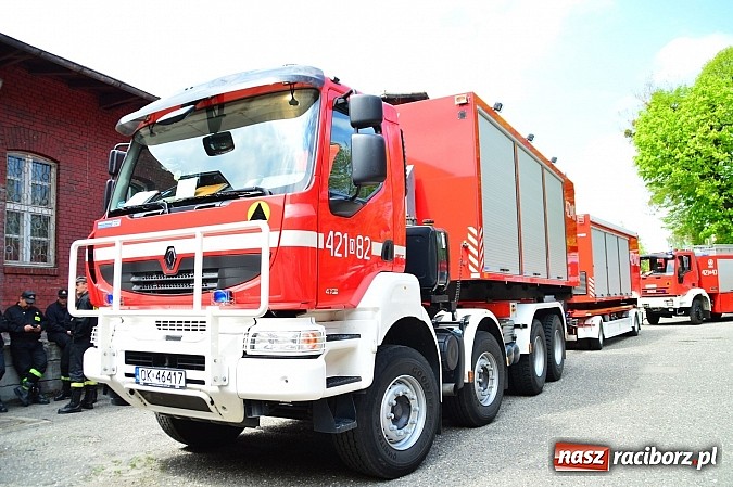 Zdjęcie w galerii na portalu naszraciborz.pl: Rozszczelnienie cysterny z amoniakiem na stacji w Chałupkach  wiadomości z regionu