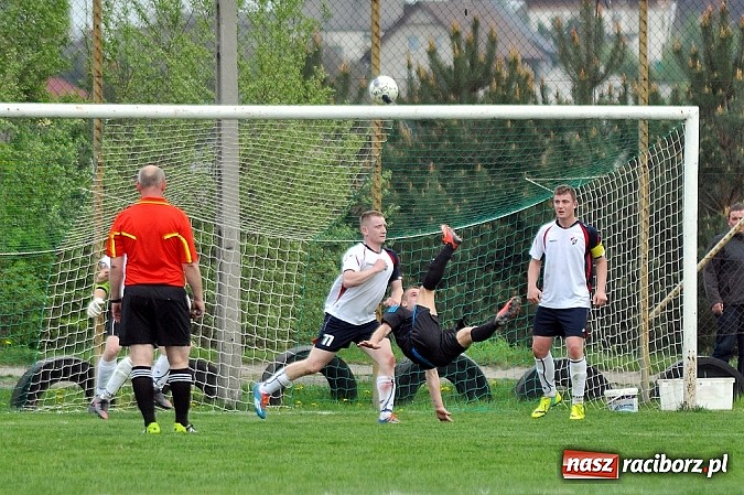Zdjęcie w galerii na portalu naszraciborz.pl: B klasa: Pewna wygrana Kobyli z Lyskami wiadomości z regionu