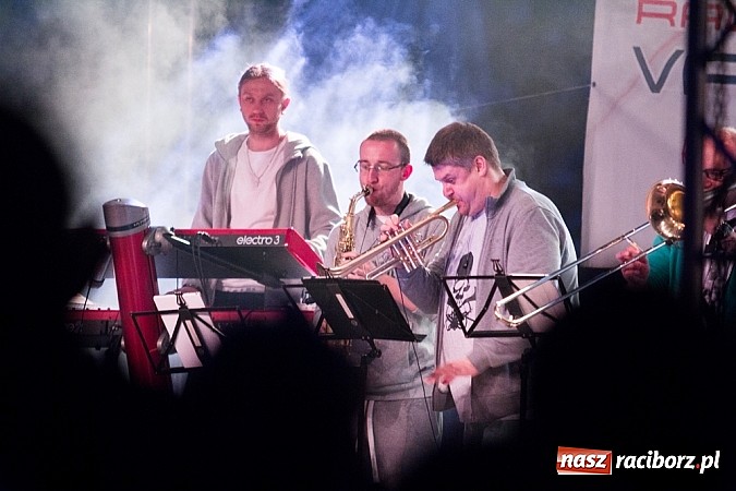 Zdjęcie w galerii na portalu naszraciborz.pl: Trzeci dzień majówki w Nędzy z Bednarkiem na finał wiadomości z regionu