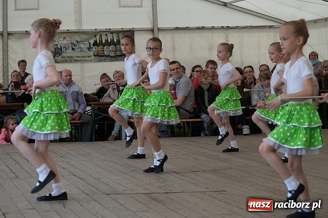 Zdjęcie w galerii na portalu naszraciborz.pl: Trzeci dzień majówki w Nędzy z Bednarkiem na finał wiadomości z regionu