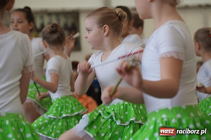 Zdjęcie w galerii na portalu naszraciborz.pl: Trzeci dzień majówki w Nędzy z Bednarkiem na finał wiadomości z regionu