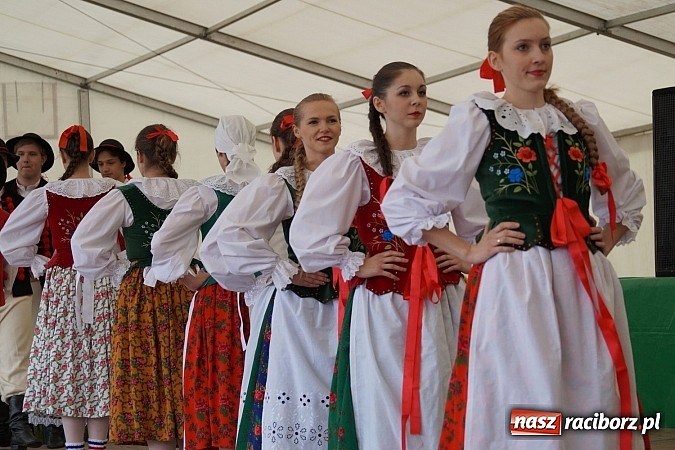 Zdjęcie w galerii na portalu naszraciborz.pl: Trzeci dzień majówki w Nędzy z Bednarkiem na finał wiadomości z regionu