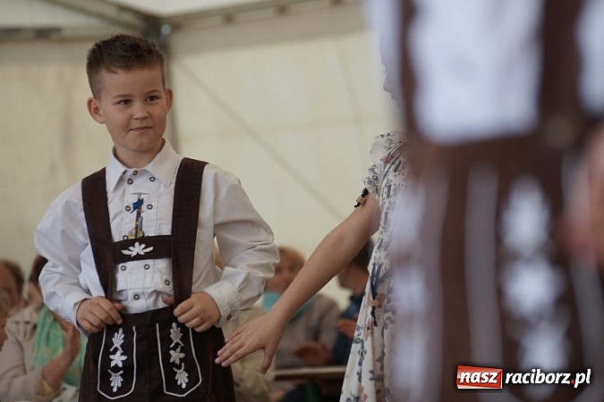 Zdjęcie w galerii na portalu naszraciborz.pl: Trzeci dzień majówki w Nędzy z Bednarkiem na finał wiadomości z regionu