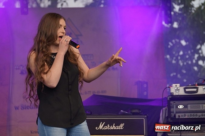 Zdjęcie w galerii na portalu naszraciborz.pl: Trzeci dzień majówki w Nędzy z Bednarkiem na finał wiadomości z regionu