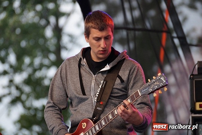 Zdjęcie w galerii na portalu naszraciborz.pl: Trzeci dzień majówki w Nędzy z Bednarkiem na finał wiadomości z regionu