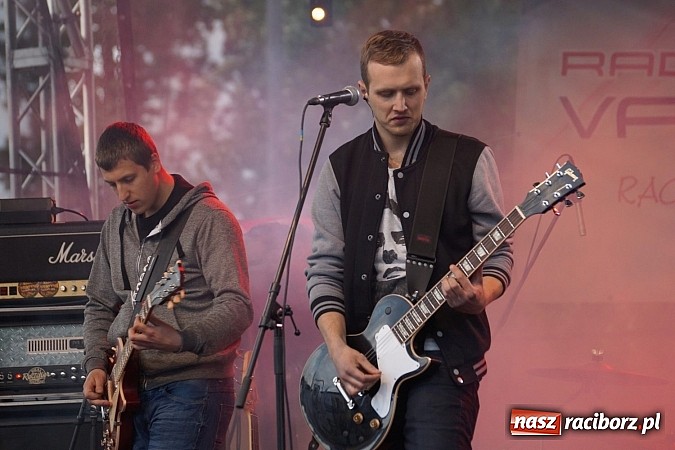 Zdjęcie w galerii na portalu naszraciborz.pl: Trzeci dzień majówki w Nędzy z Bednarkiem na finał wiadomości z regionu