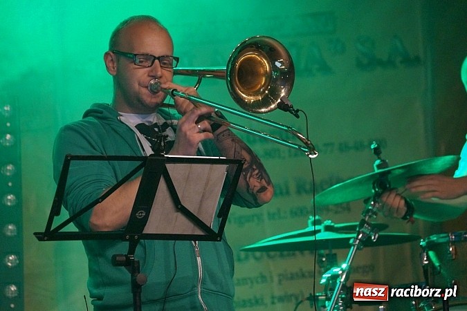 Zdjęcie w galerii na portalu naszraciborz.pl: Trzeci dzień majówki w Nędzy z Bednarkiem na finał wiadomości z regionu