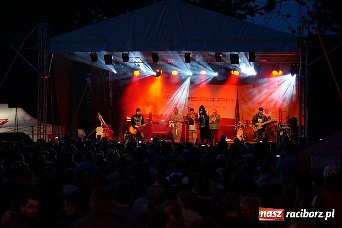 Zdjęcie w galerii na portalu naszraciborz.pl: Trzeci dzień majówki w Nędzy z Bednarkiem na finał wiadomości z regionu