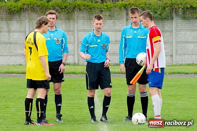 Zdjęcie w galerii na portalu naszraciborz.pl: Rezerwy Rogowa lepsze od Tworkowa wiadomości z regionu