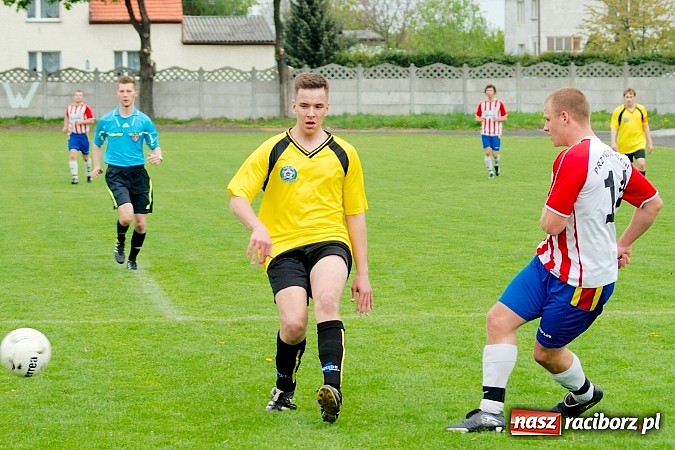 Zdjęcie w galerii na portalu naszraciborz.pl: Rezerwy Rogowa lepsze od Tworkowa wiadomości z regionu