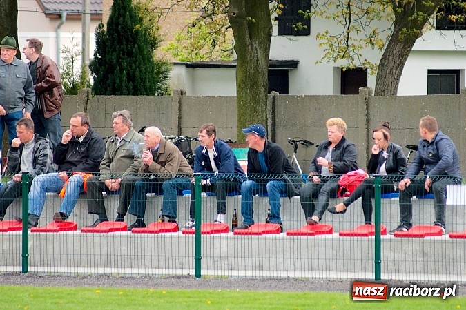 Zdjęcie w galerii na portalu naszraciborz.pl: Rezerwy Rogowa lepsze od Tworkowa wiadomości z regionu