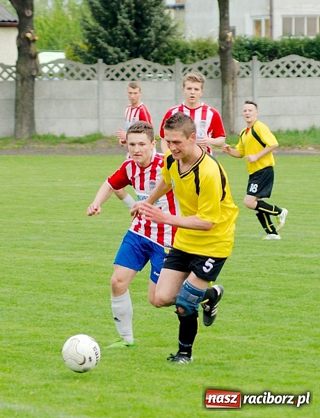 Zdjęcie w galerii na portalu naszraciborz.pl: Rezerwy Rogowa lepsze od Tworkowa wiadomości z regionu