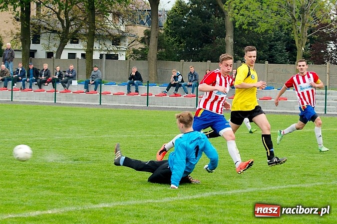 Zdjęcie w galerii na portalu naszraciborz.pl: Rezerwy Rogowa lepsze od Tworkowa wiadomości z regionu