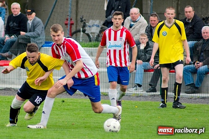 Zdjęcie w galerii na portalu naszraciborz.pl: Rezerwy Rogowa lepsze od Tworkowa wiadomości z regionu