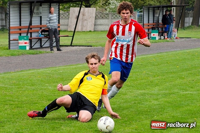 Zdjęcie w galerii na portalu naszraciborz.pl: Rezerwy Rogowa lepsze od Tworkowa wiadomości z regionu