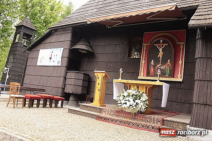 Zdjęcie w galerii na portalu naszraciborz.pl: Wyjątkowe nabożeństwo w Pietrowicach Wielkich  wiadomości z regionu