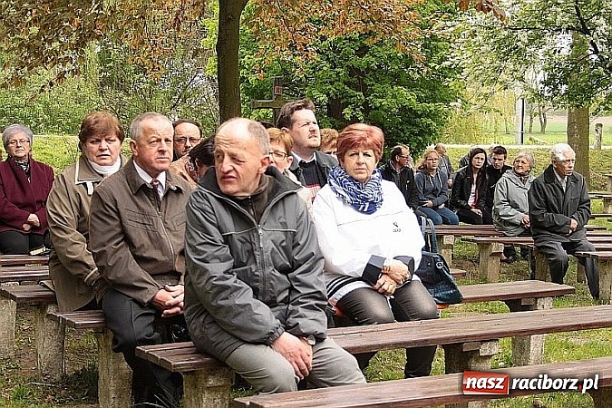 Zdjęcie w galerii na portalu naszraciborz.pl: Wyjątkowe nabożeństwo w Pietrowicach Wielkich  wiadomości z regionu