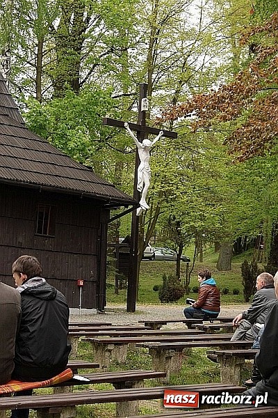 Zdjęcie w galerii na portalu naszraciborz.pl: Wyjątkowe nabożeństwo w Pietrowicach Wielkich  wiadomości z regionu