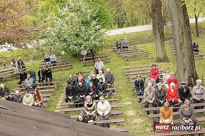 Zdjęcie w galerii na portalu naszraciborz.pl: Wyjątkowe nabożeństwo w Pietrowicach Wielkich  wiadomości z regionu