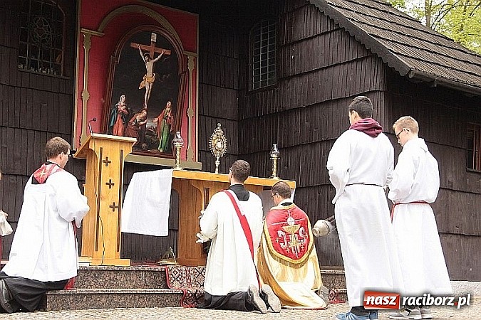 Zdjęcie w galerii na portalu naszraciborz.pl: Wyjątkowe nabożeństwo w Pietrowicach Wielkich  wiadomości z regionu