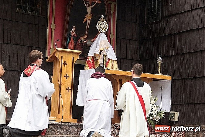 Zdjęcie w galerii na portalu naszraciborz.pl: Wyjątkowe nabożeństwo w Pietrowicach Wielkich  wiadomości z regionu