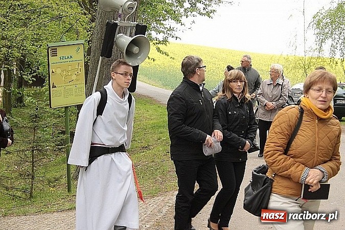 Zdjęcie w galerii na portalu naszraciborz.pl: Wyjątkowe nabożeństwo w Pietrowicach Wielkich  wiadomości z regionu