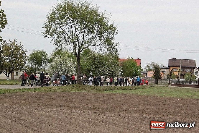 Zdjęcie w galerii na portalu naszraciborz.pl: Wyjątkowe nabożeństwo w Pietrowicach Wielkich  wiadomości z regionu