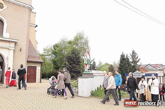 Zdjęcie w galerii na portalu naszraciborz.pl: Wyjątkowe nabożeństwo w Pietrowicach Wielkich  wiadomości z regionu