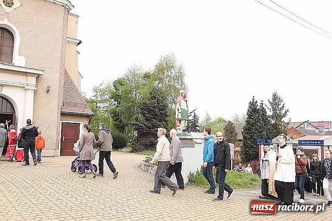 Zdjęcie w galerii na portalu naszraciborz.pl: Wyjątkowe nabożeństwo w Pietrowicach Wielkich  wiadomości z regionu