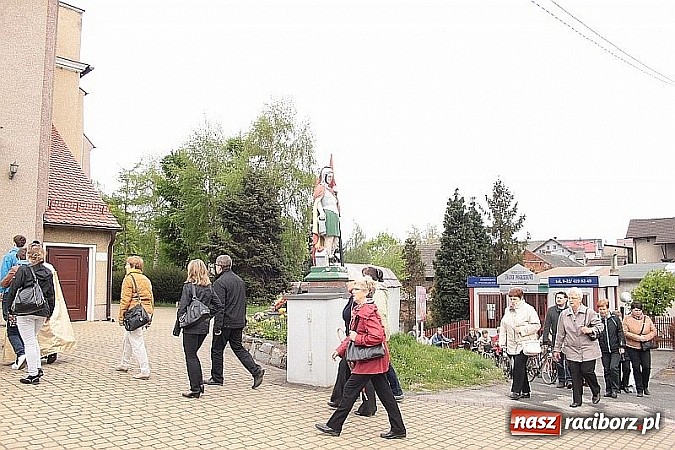 Zdjęcie w galerii na portalu naszraciborz.pl: Wyjątkowe nabożeństwo w Pietrowicach Wielkich  wiadomości z regionu