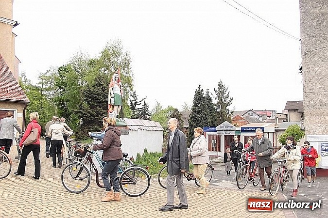 Zdjęcie w galerii na portalu naszraciborz.pl: Wyjątkowe nabożeństwo w Pietrowicach Wielkich  wiadomości z regionu