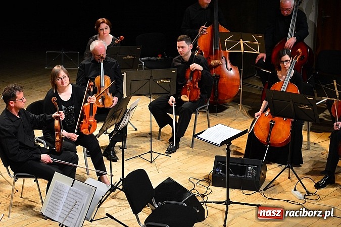 Zdjęcie w galerii na portalu naszraciborz.pl: Gliwicka Orkiestra Kameralna zagrała w RCK  wiadomości z regionu