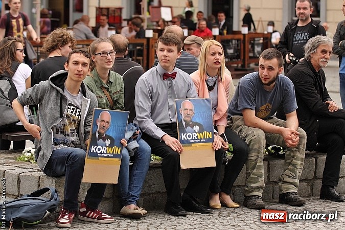 Zdjęcie w galerii na portalu naszraciborz.pl: Każdy jest kowalem swojego losu, czyli Janusz Korwin-Mikke w Raciborzu wiadomości z regionu