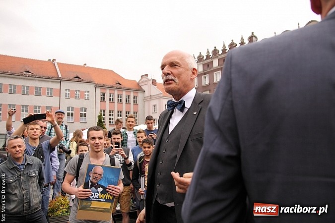 Zdjęcie w galerii na portalu naszraciborz.pl: Każdy jest kowalem swojego losu, czyli Janusz Korwin-Mikke w Raciborzu wiadomości z regionu