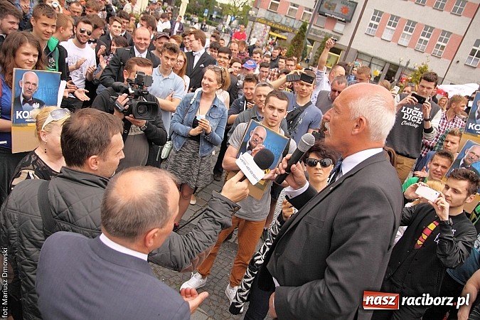 Zdjęcie w galerii na portalu naszraciborz.pl: Każdy jest kowalem swojego losu, czyli Janusz Korwin-Mikke w Raciborzu wiadomości z regionu