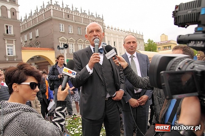 Zdjęcie w galerii na portalu naszraciborz.pl: Każdy jest kowalem swojego losu, czyli Janusz Korwin-Mikke w Raciborzu wiadomości z regionu