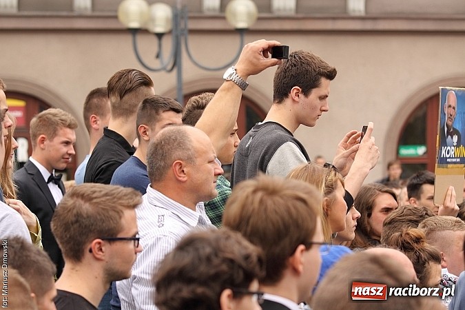 Zdjęcie w galerii na portalu naszraciborz.pl: Każdy jest kowalem swojego losu, czyli Janusz Korwin-Mikke w Raciborzu wiadomości z regionu