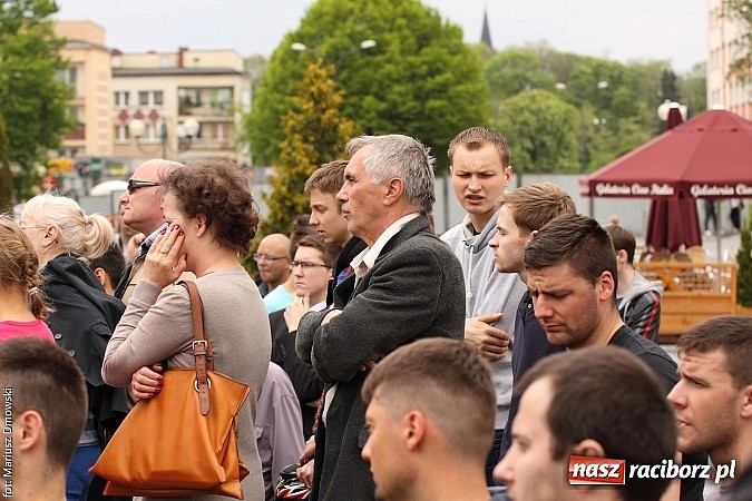 Zdjęcie w galerii na portalu naszraciborz.pl: Każdy jest kowalem swojego losu, czyli Janusz Korwin-Mikke w Raciborzu wiadomości z regionu