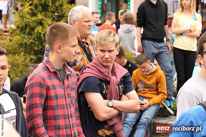 Zdjęcie w galerii na portalu naszraciborz.pl: Każdy jest kowalem swojego losu, czyli Janusz Korwin-Mikke w Raciborzu wiadomości z regionu