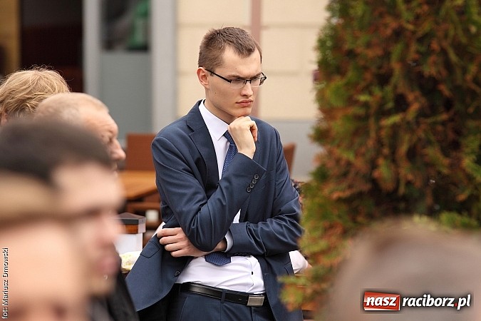 Zdjęcie w galerii na portalu naszraciborz.pl: Każdy jest kowalem swojego losu, czyli Janusz Korwin-Mikke w Raciborzu wiadomości z regionu