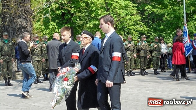 Zdjęcie w galerii na portalu naszraciborz.pl: Obchody 224. rocznicy uchwalenia Konstytucji 3 Maja  wiadomości z regionu
