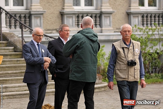 Zdjęcie w galerii na portalu naszraciborz.pl: W Pogrzebieniu 137. raz szli w procesji na św. Floriana. Prosili o ochronę przed gradem wiadomości z regionu