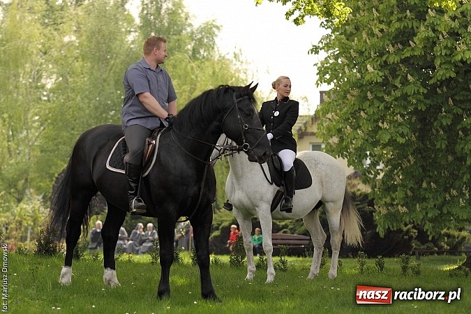 Zdjęcie w galerii na portalu naszraciborz.pl: W Pogrzebieniu 137. raz szli w procesji na św. Floriana. Prosili o ochronę przed gradem wiadomości z regionu