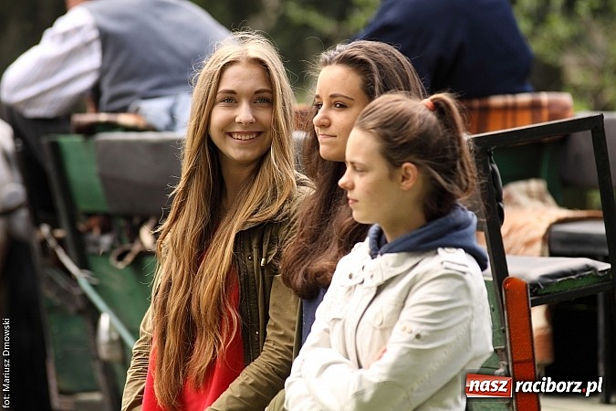 Zdjęcie w galerii na portalu naszraciborz.pl: W Pogrzebieniu 137. raz szli w procesji na św. Floriana. Prosili o ochronę przed gradem wiadomości z regionu