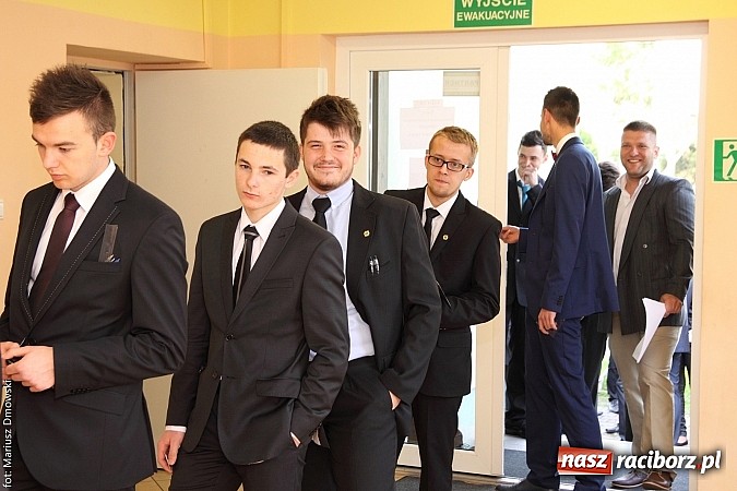 Zdjęcie w galerii na portalu naszraciborz.pl: Mechanik. Trwa drugi egzamin maturalny. Dziś matematyka wiadomości z regionu